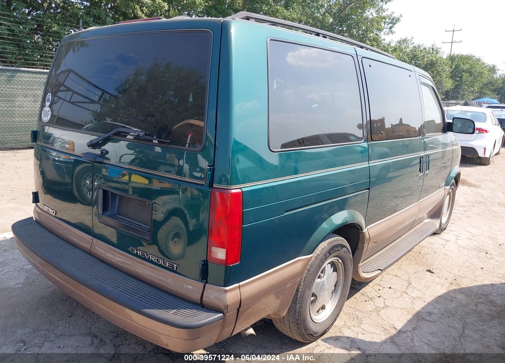 2001 CHEVROLET ASTRO LS VIN: 1GNDM19W71B136965