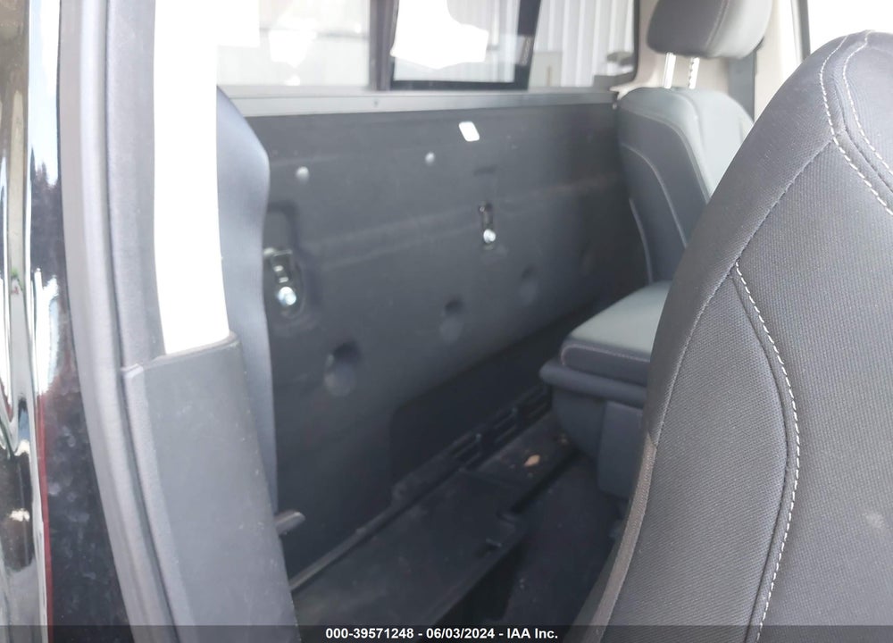 2017 NISSAN TITAN XD SV VIN: 1N6AA1RP2HN546897