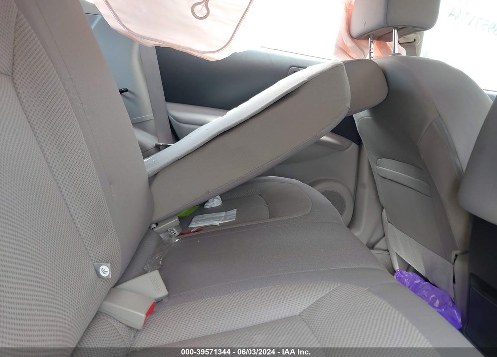 2014 NISSAN ROGUE SELECT S VIN: JN8AS5MV8EW718020