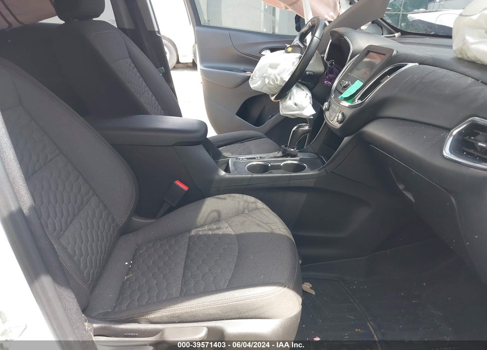 2019 CHEVROLET EQUINOX LT VIN: 2GNAXKEV3K6138469