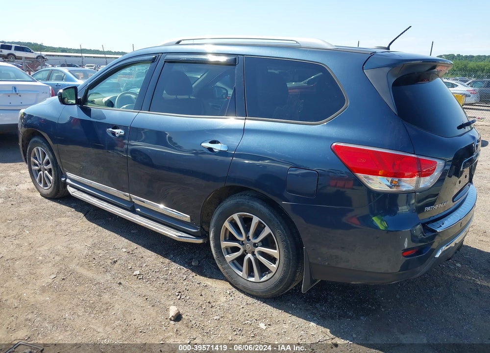 2015 NISSAN PATHFINDER SL VIN: 5N1AR2MN9FC653747