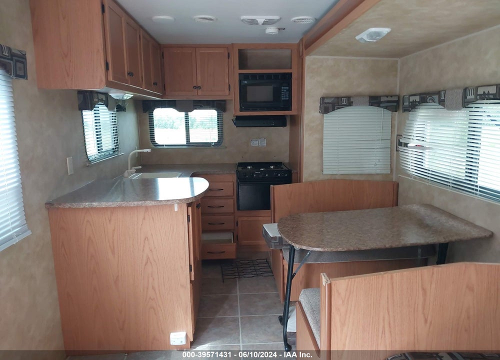 2011 HEARTLAND RV TRAIL RUNNER VIN: 5SFEB332XBE213054