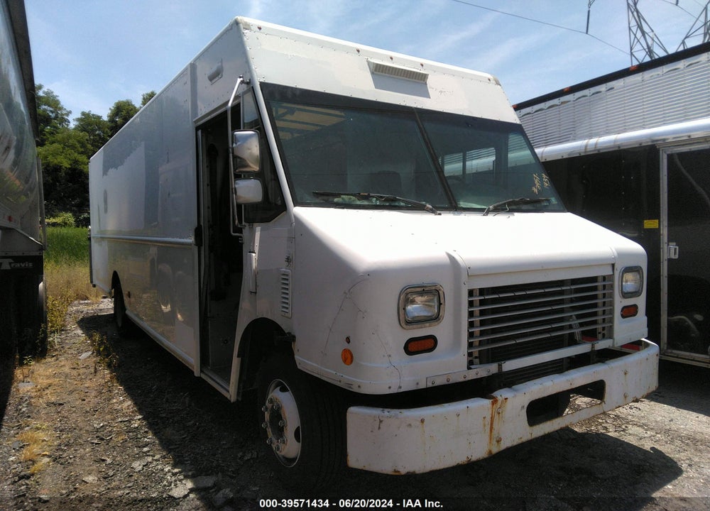 2010 FREIGHTLINER CHASSIS M LINE WALK-IN VAN VIN: 4UZAARDU6ACAM0679