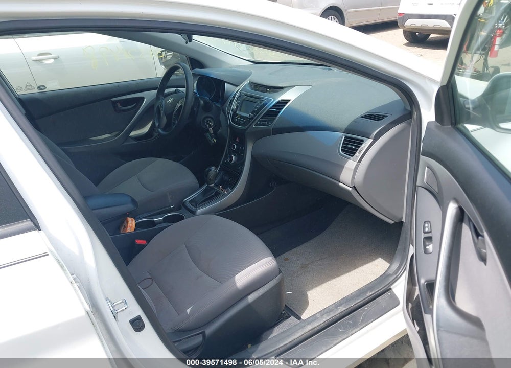 2014 HYUNDAI ELANTRA SE VIN: 5NPDH4AEXEH501936