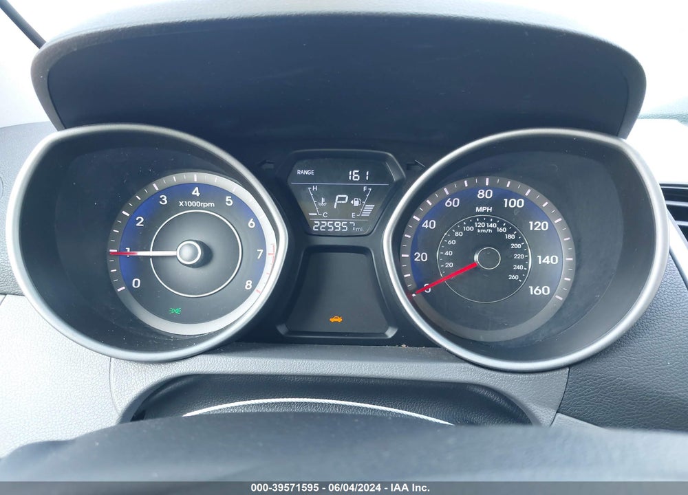 2015 HYUNDAI ELANTRA SE VIN: KMHDH4AE2FU229272