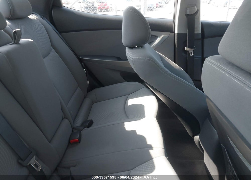 2015 HYUNDAI ELANTRA SE VIN: KMHDH4AE2FU229272