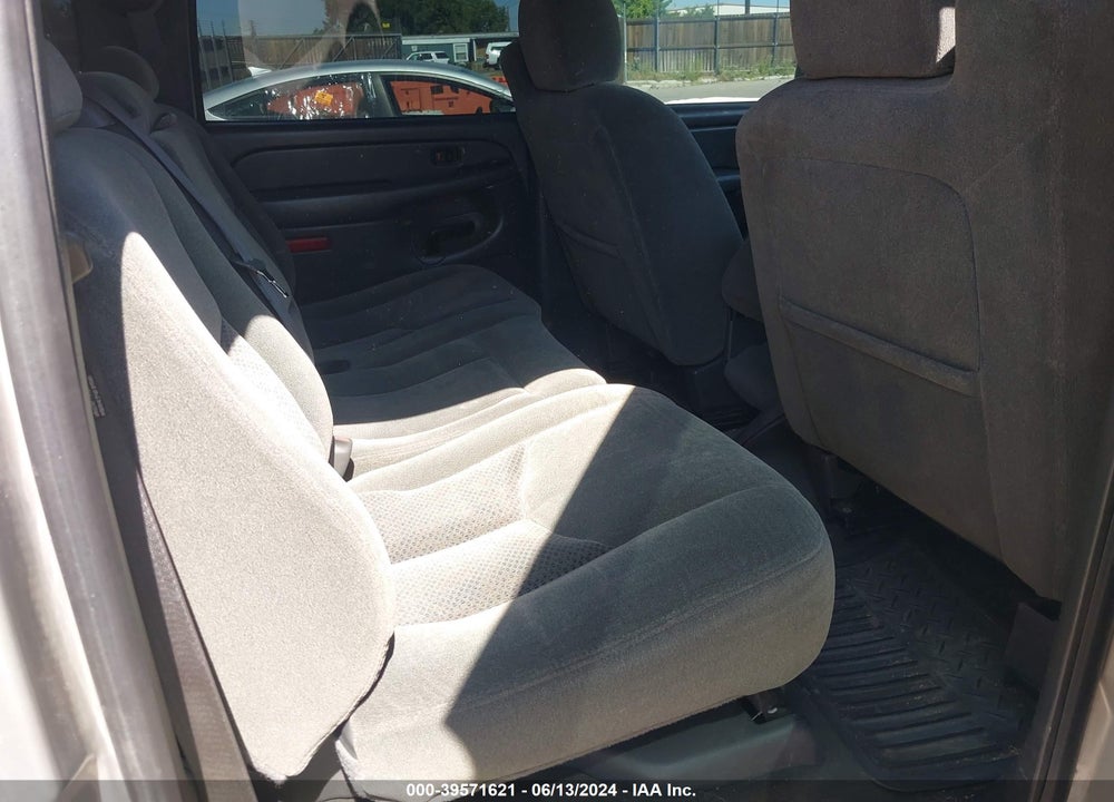 2004 CHEVROLET SILVERADO 1500 LS VIN: 2GCEK13T841321032