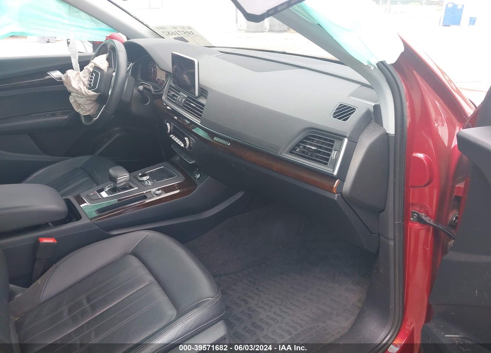 2018 AUDI Q5 2.0T PREMIUM VIN: WA1BNAFY9J2219018