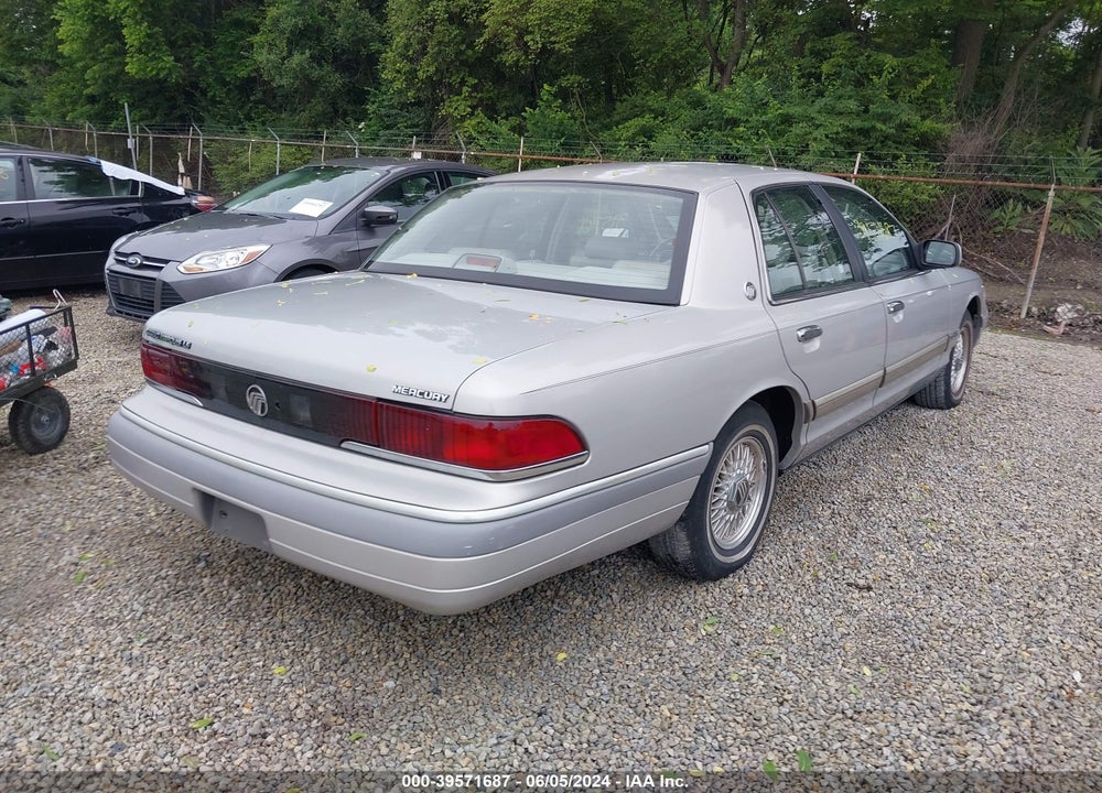 1992 MERCURY GRAND MARQUIS LS VIN: 2MECM75WXNX642420
