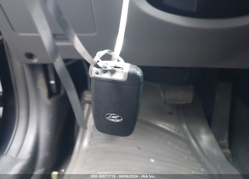 2011 HYUNDAI SONATA SE VIN: 5NPEC4AC1BH053843