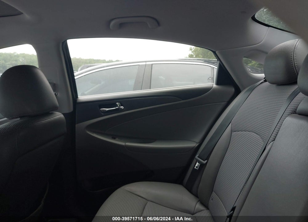 2011 HYUNDAI SONATA SE VIN: 5NPEC4AC1BH053843