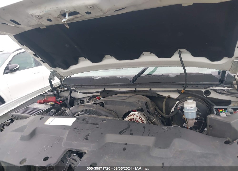 2011 CHEVROLET SILVERADO 1500 LS VIN: 1GCRCREA8BZ161098