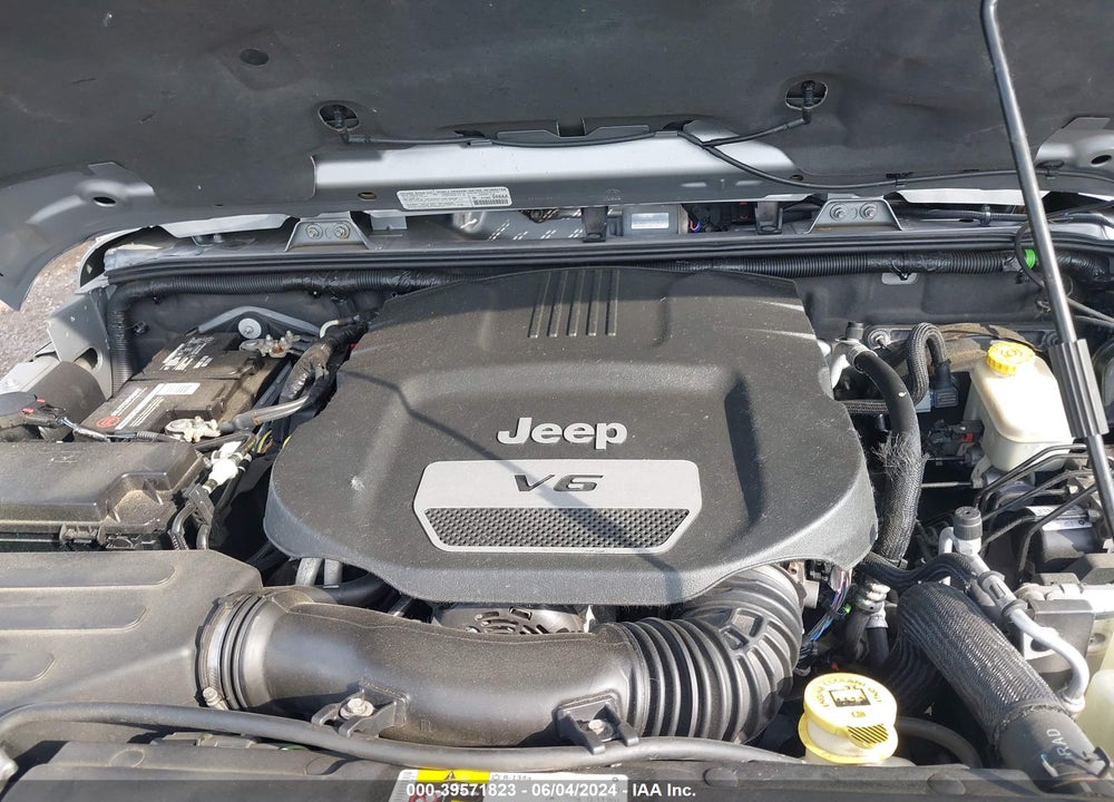 2014 JEEP WRANGLER UNLIMITED SAHARA VIN: 1C4BJWEG9EL164710