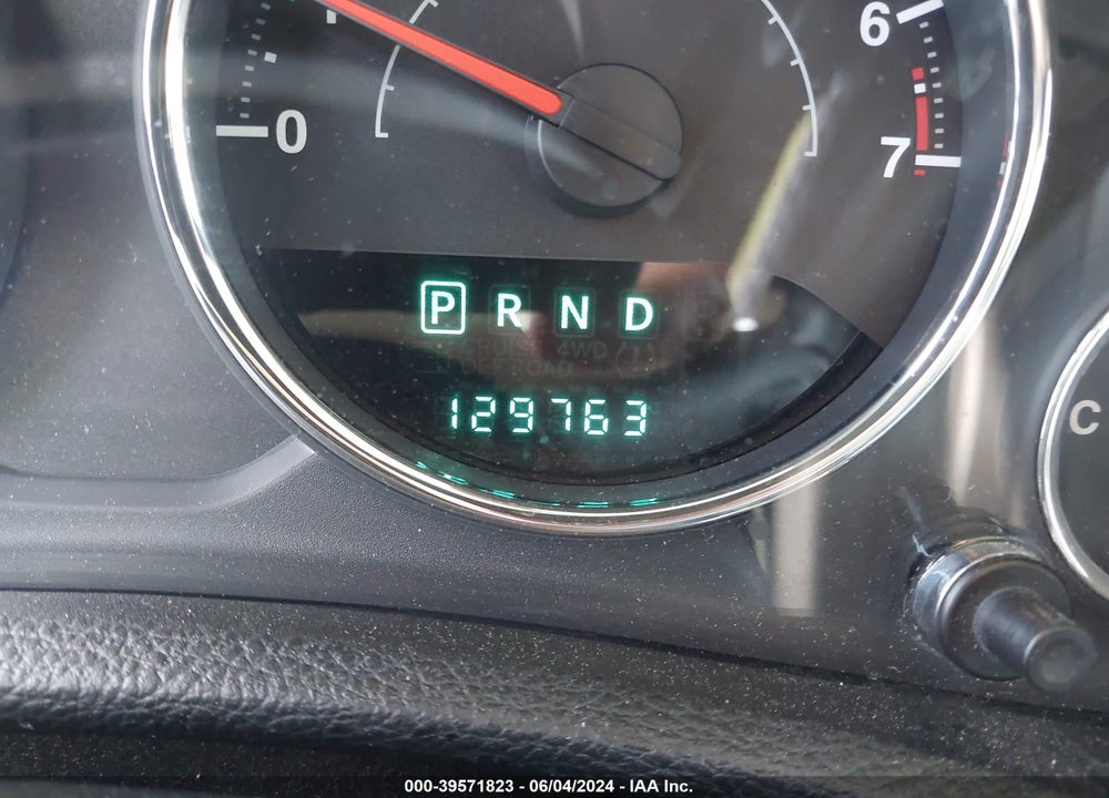 2014 JEEP WRANGLER UNLIMITED SAHARA VIN: 1C4BJWEG9EL164710