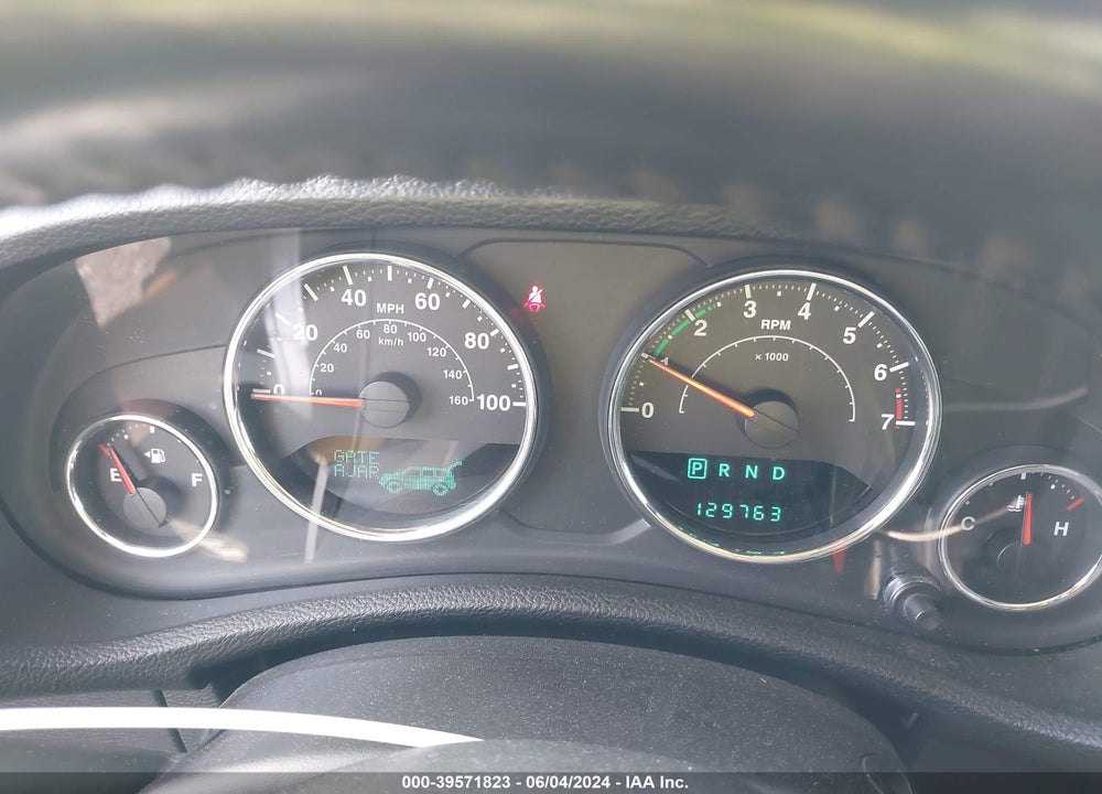 2014 JEEP WRANGLER UNLIMITED SAHARA VIN: 1C4BJWEG9EL164710