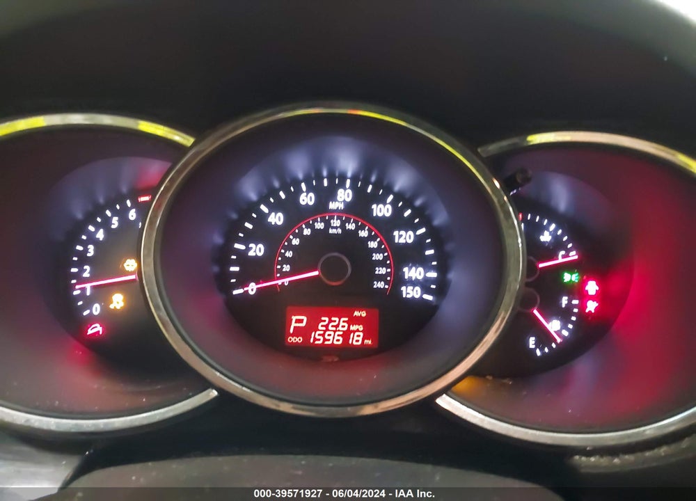 2013 KIA SORENTO LX VIN: 5XYKT4A16DG354426