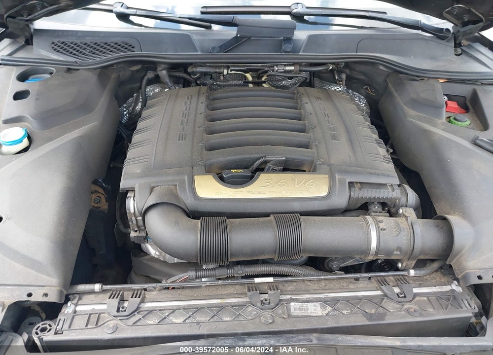 2016 PORSCHE CAYENNE VIN: WP1AA2A20GKA12529