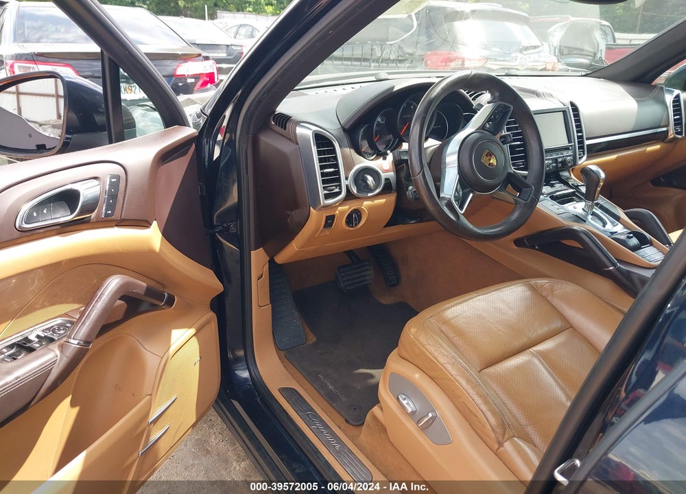 2016 PORSCHE CAYENNE VIN: WP1AA2A20GKA12529