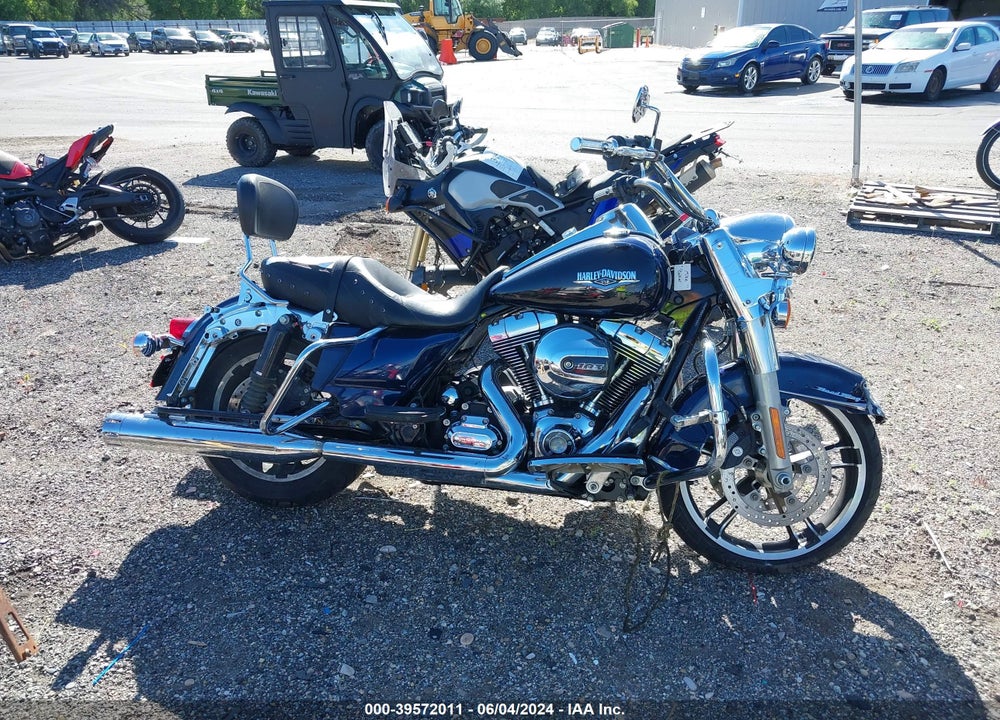 2014 HARLEY-DAVIDSON FLHR ROAD KING VIN: 1HD1FBM12EB673707
