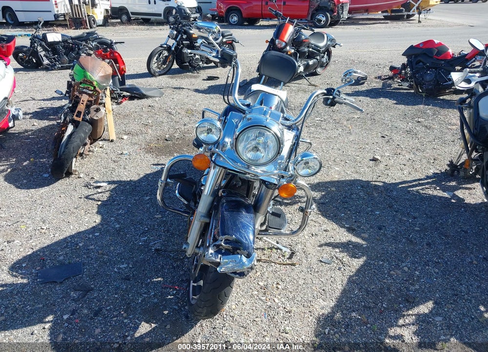 2014 HARLEY-DAVIDSON FLHR ROAD KING VIN: 1HD1FBM12EB673707