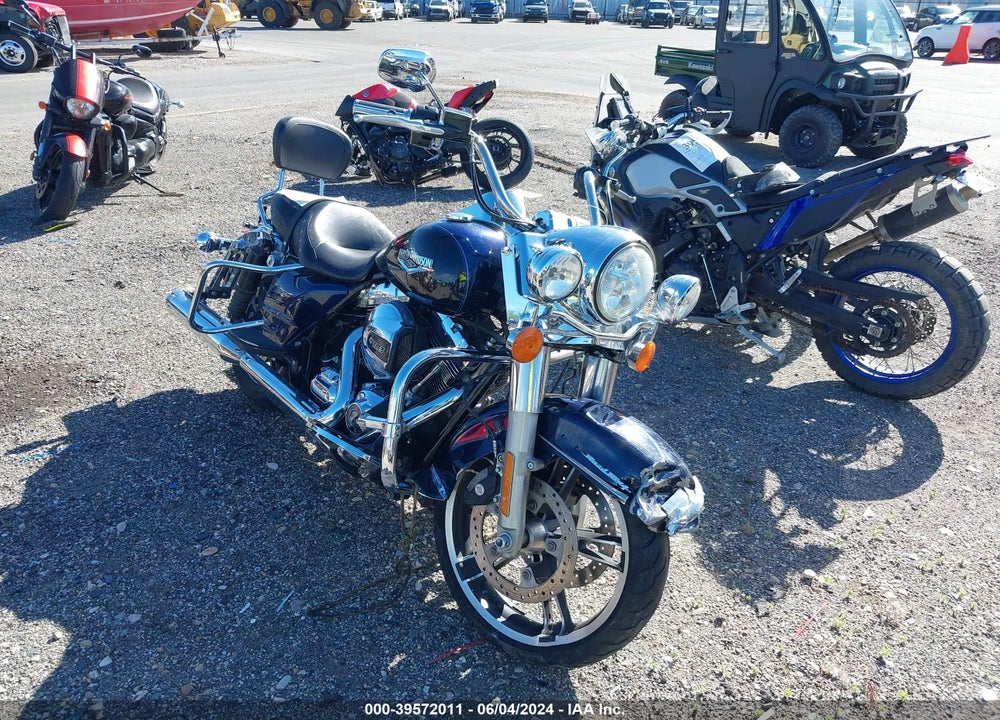 2014 HARLEY-DAVIDSON FLHR ROAD KING VIN: 1HD1FBM12EB673707