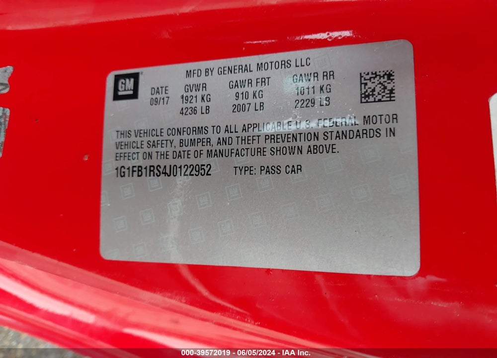 2018 CHEVROLET CAMARO 1LT VIN: 1G1FB1RS4J0122952