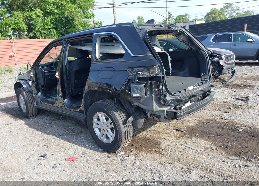 2024 JEEP GRAND CHEROKEE LAREDO 4X4 VIN: 1C4RJHAG1R8951143