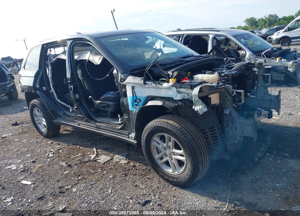 2024 JEEP GRAND CHEROKEE LAREDO 4X4 VIN: 1C4RJHAG1R8951143