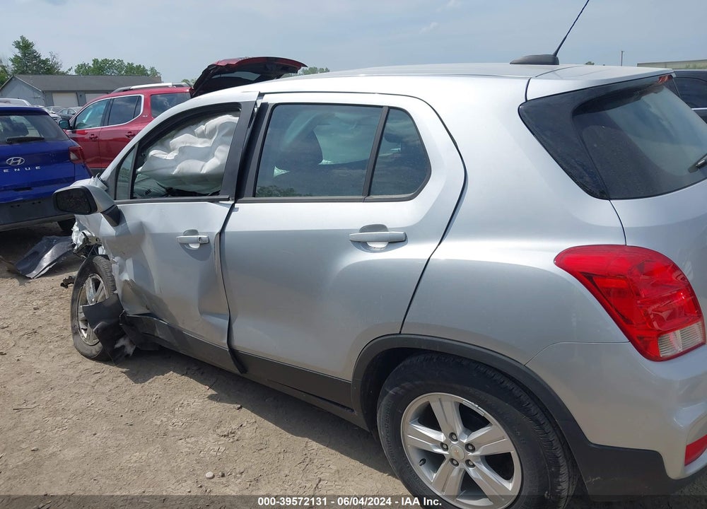 2020 CHEVROLET TRAX FWD LS VIN: 3GNCJKSB2LL208206
