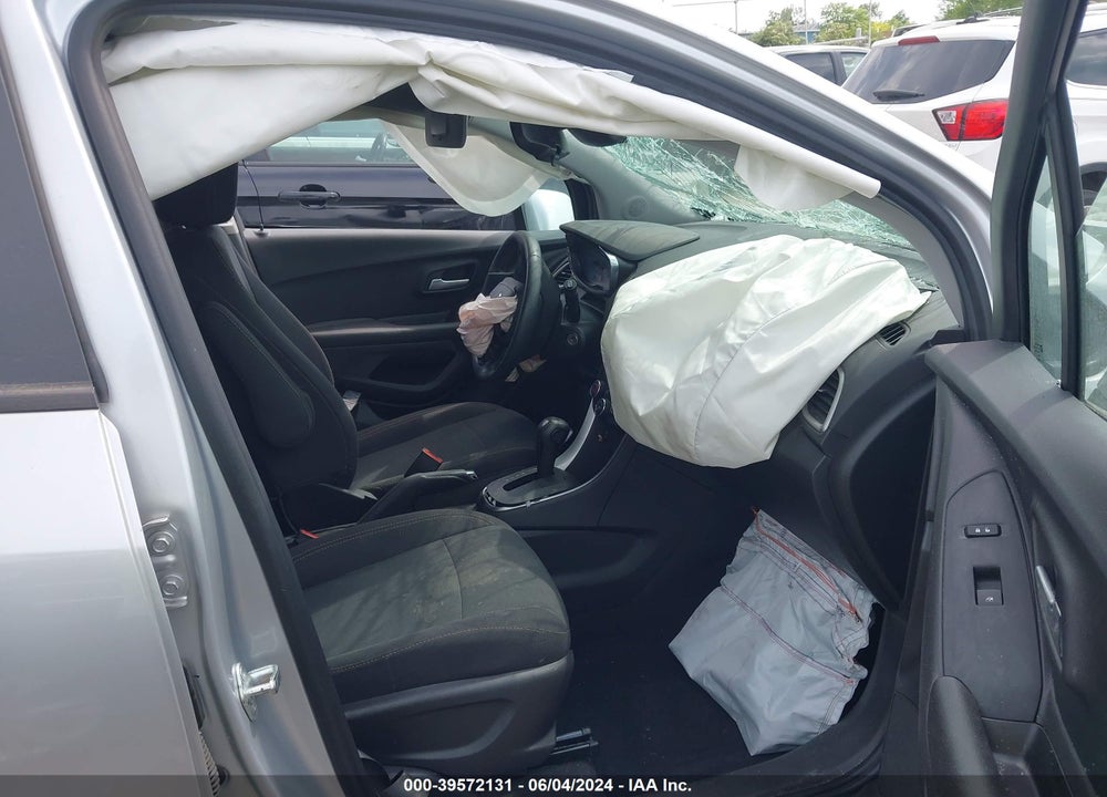 2020 CHEVROLET TRAX FWD LS VIN: 3GNCJKSB2LL208206