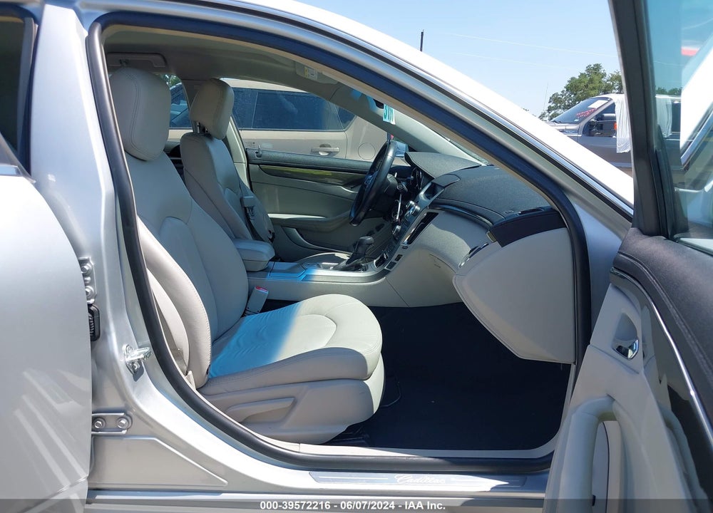 2011 CADILLAC CTS STANDARD VIN: 1G6DA5EY5B0135832