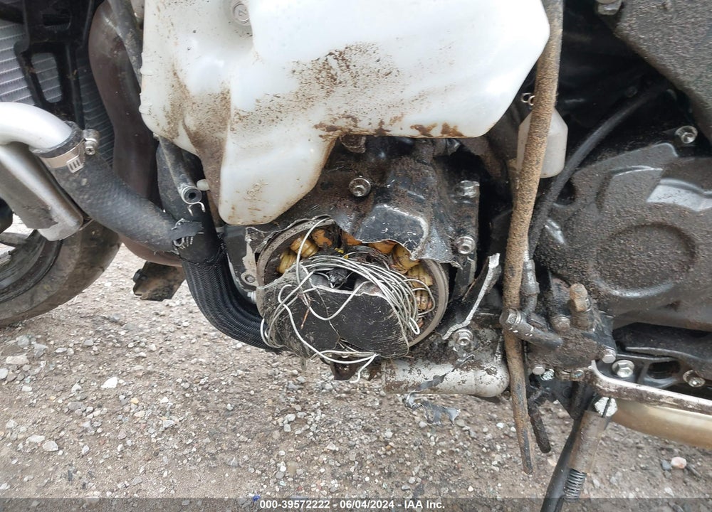 2022 KAWASAKI ZX1400 J VIN: JKBZXNJ10NA015466