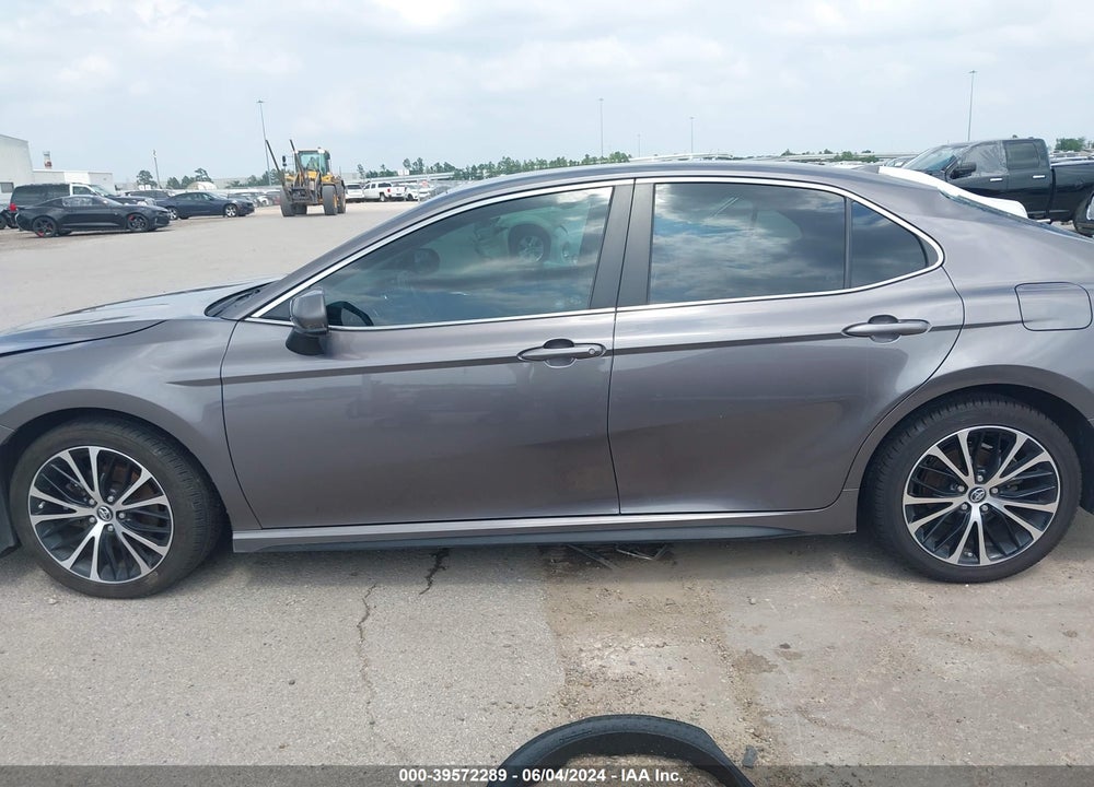 2019 TOYOTA CAMRY SE VIN: 4T1B11HK2KU299208