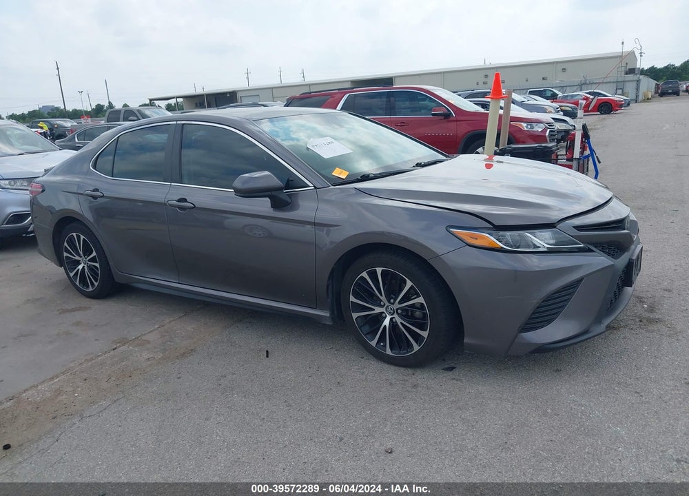 2019 TOYOTA CAMRY SE VIN: 4T1B11HK2KU299208