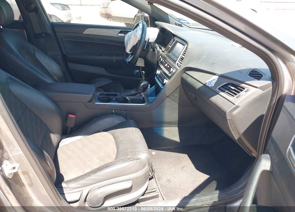 2018 HYUNDAI SONATA SPORT VIN: 5NPE34AF4JH719862