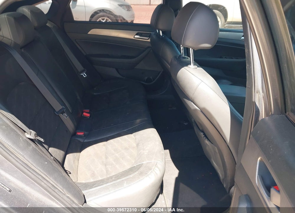 2018 HYUNDAI SONATA SPORT VIN: 5NPE34AF4JH719862