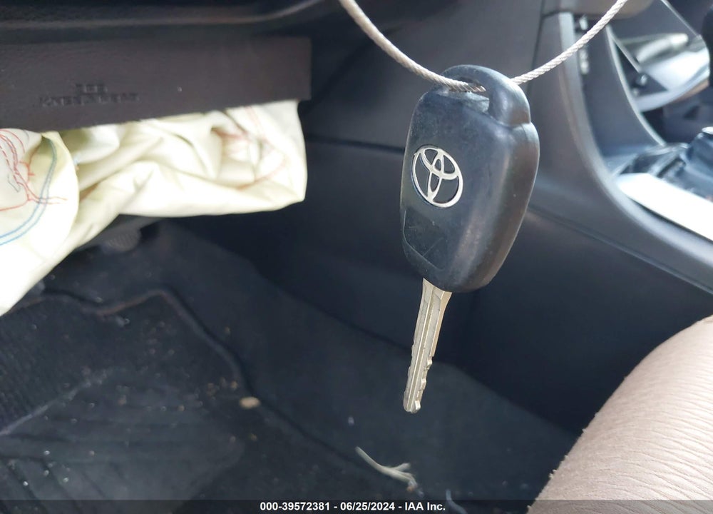 2014 TOYOTA COROLLA LE VIN: 2T1BURHE3EC166589