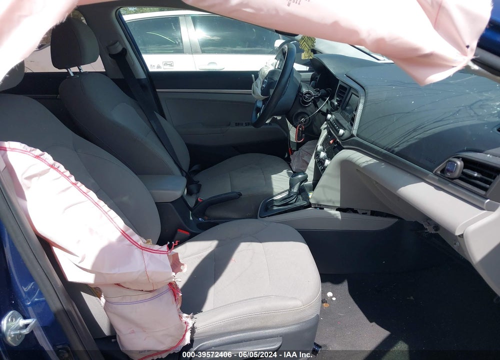 2020 HYUNDAI ELANTRA SE VIN: 5NPD74LF6LH611565
