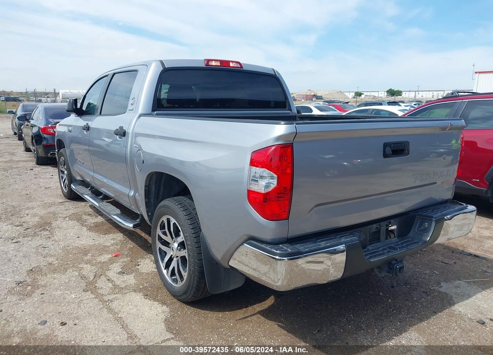 2017 TOYOTA TUNDRA SR5 5.7L V8 VIN: 5TFEW5F19HX220452