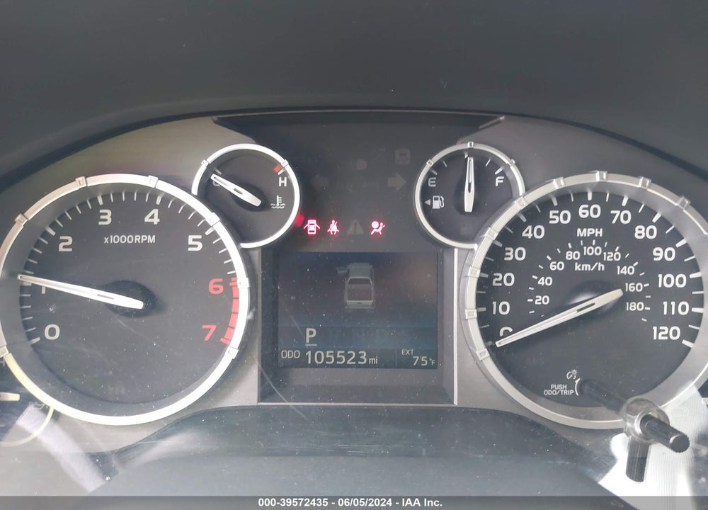2017 TOYOTA TUNDRA SR5 5.7L V8 VIN: 5TFEW5F19HX220452