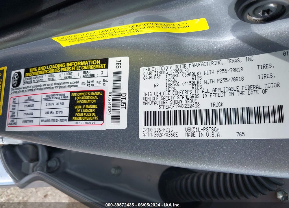 2017 TOYOTA TUNDRA SR5 5.7L V8 VIN: 5TFEW5F19HX220452