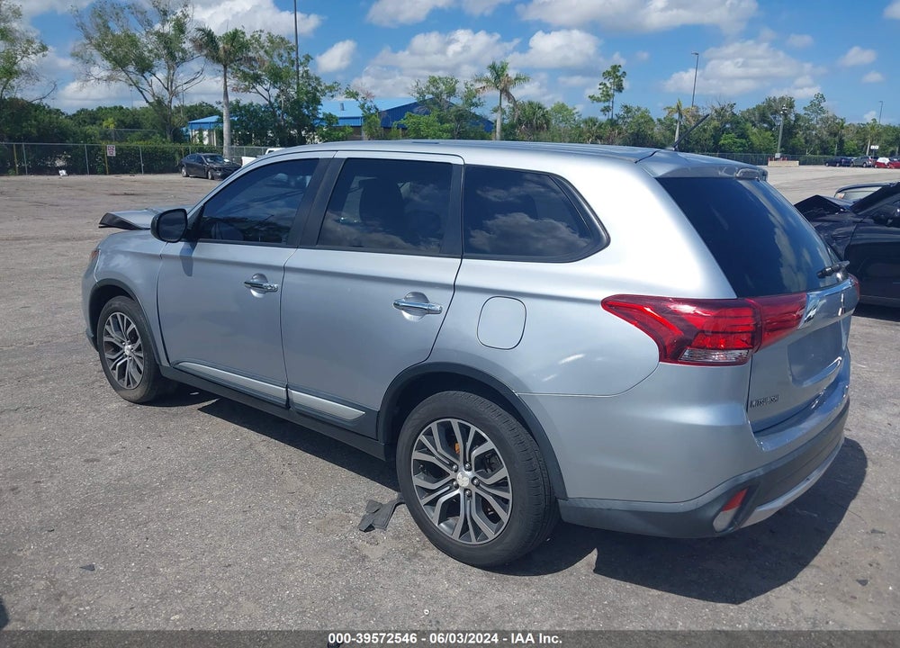 2016 MITSUBISHI OUTLANDER ES VIN: JA4AZ3A33GZ038181
