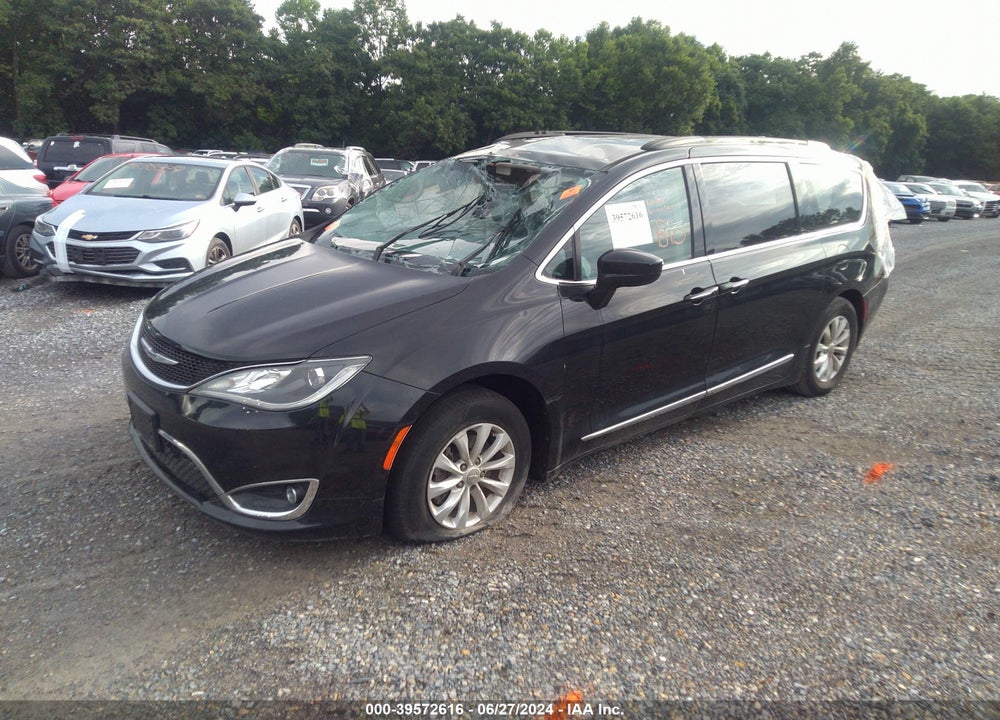 2017 CHRYSLER PACIFICA TOURING L VIN: 2C4RC1BG3HR524856