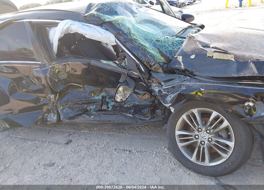 2015 TOYOTA CAMRY SE VIN: 4T1BF1FK3FU889248