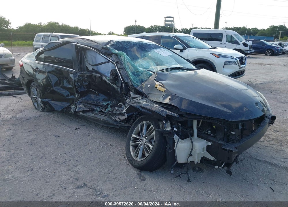 2015 TOYOTA CAMRY SE VIN: 4T1BF1FK3FU889248