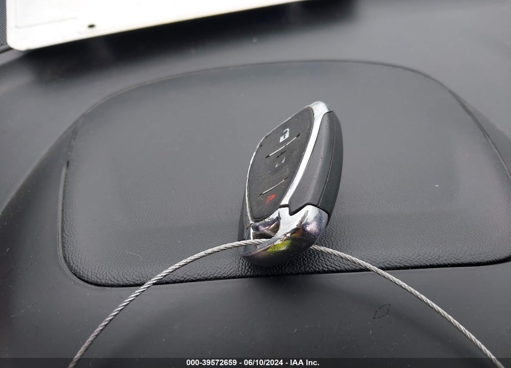 2019 CHEVROLET EQUINOX LT VIN: 2GNAXKEV4K6104525