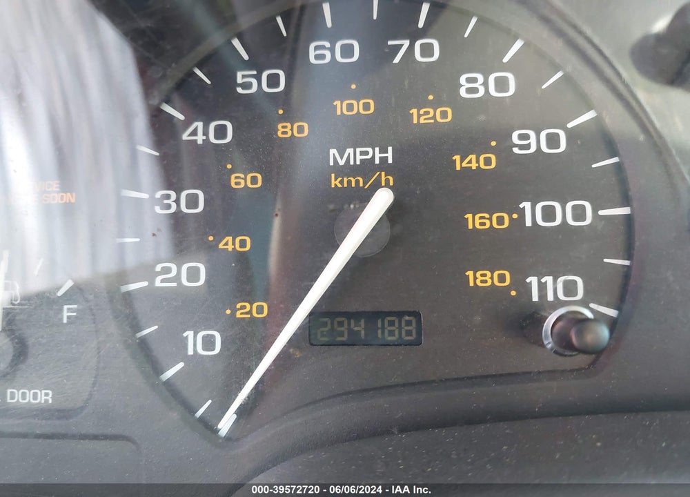2001 SATURN SL1 VIN: 1G8ZH52801Z297746