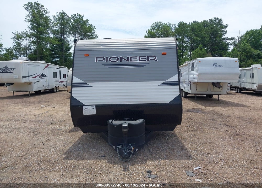 2021 HEARTLAND RVS PIONEER SERIES BH270 VIN: 5SFPB3229ME448185