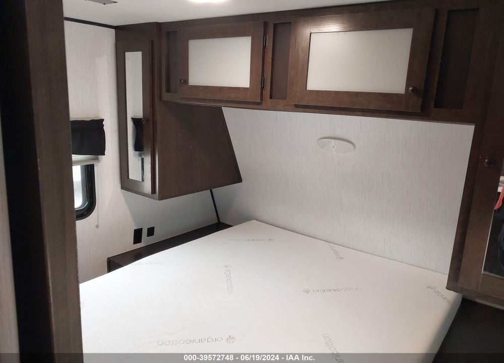 2021 HEARTLAND RVS PIONEER SERIES BH270 VIN: 5SFPB3229ME448185