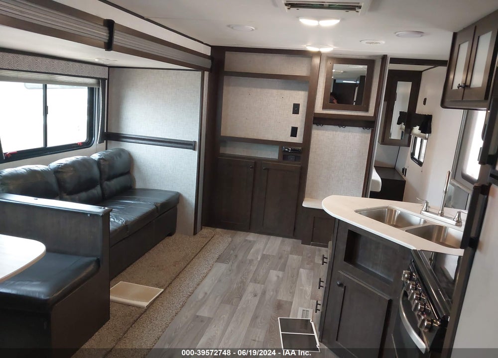 2021 HEARTLAND RVS PIONEER SERIES BH270 VIN: 5SFPB3229ME448185